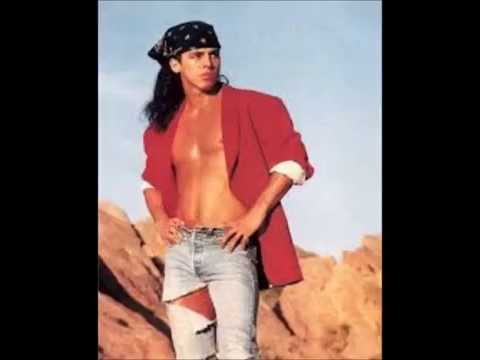 GERARDO MEJIA   MANEJANDO