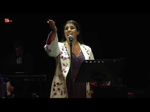Ghanili Shway Shway (Live) - غنيلي شوّي شوّي- Carla Ramia & Mazzika