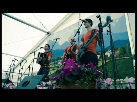 Ansambel Češnjev cvet - Divja Kri