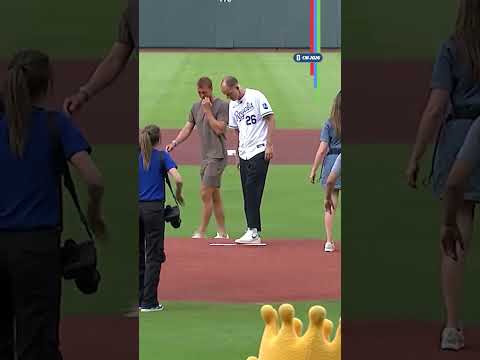 ⚾ Thomas Tuchel lance un match de baseball à Kansas City #FIFAWorldCupOnYT #CoupeduMonde