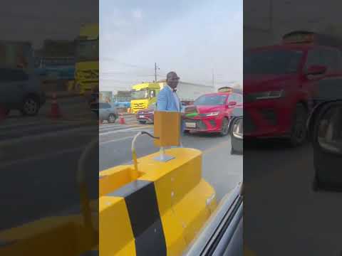 TREMENDA PINTA DEL VENDEDOR AMBULANTE DE COCADAS EN YAGUACHI-GUAYAS. AL ESTILO SEGUNDO CASTILLO.