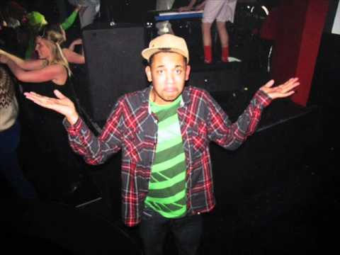 Sardu - Skuggar Taka Að Lengjast (prod. by MAO Lafsson)