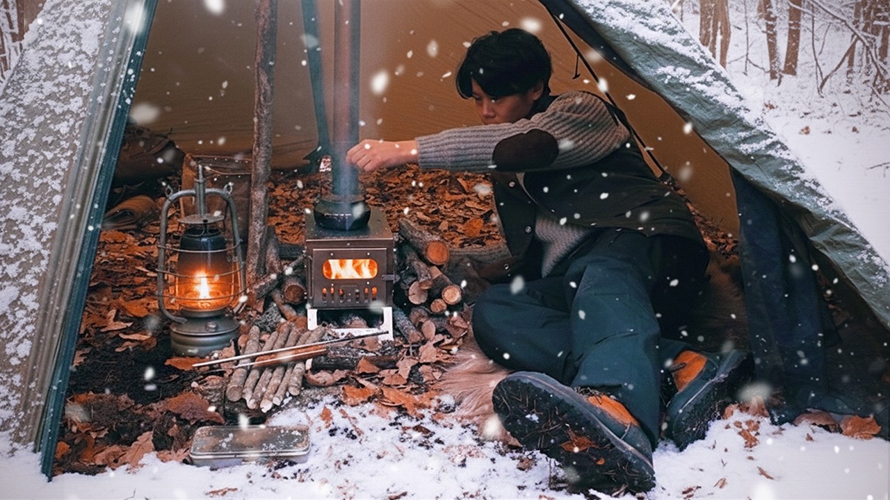 氷点下にある温もり。無人の森で24時間、揺らぐ炎に癒されるソロキャンプ（ASMR）