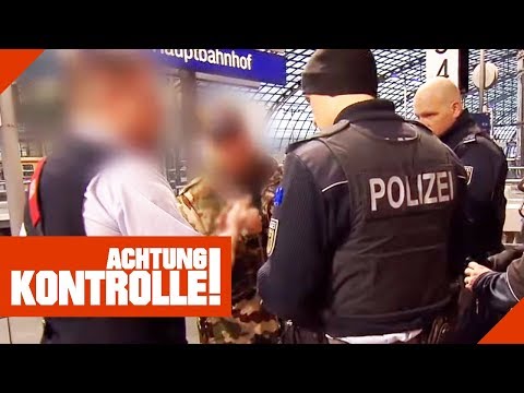 Bis zu 1000€ Strafe! Schwarzfahrer zeigt falschen Ausweis! | Achtung Kontrolle | Kabel Eins