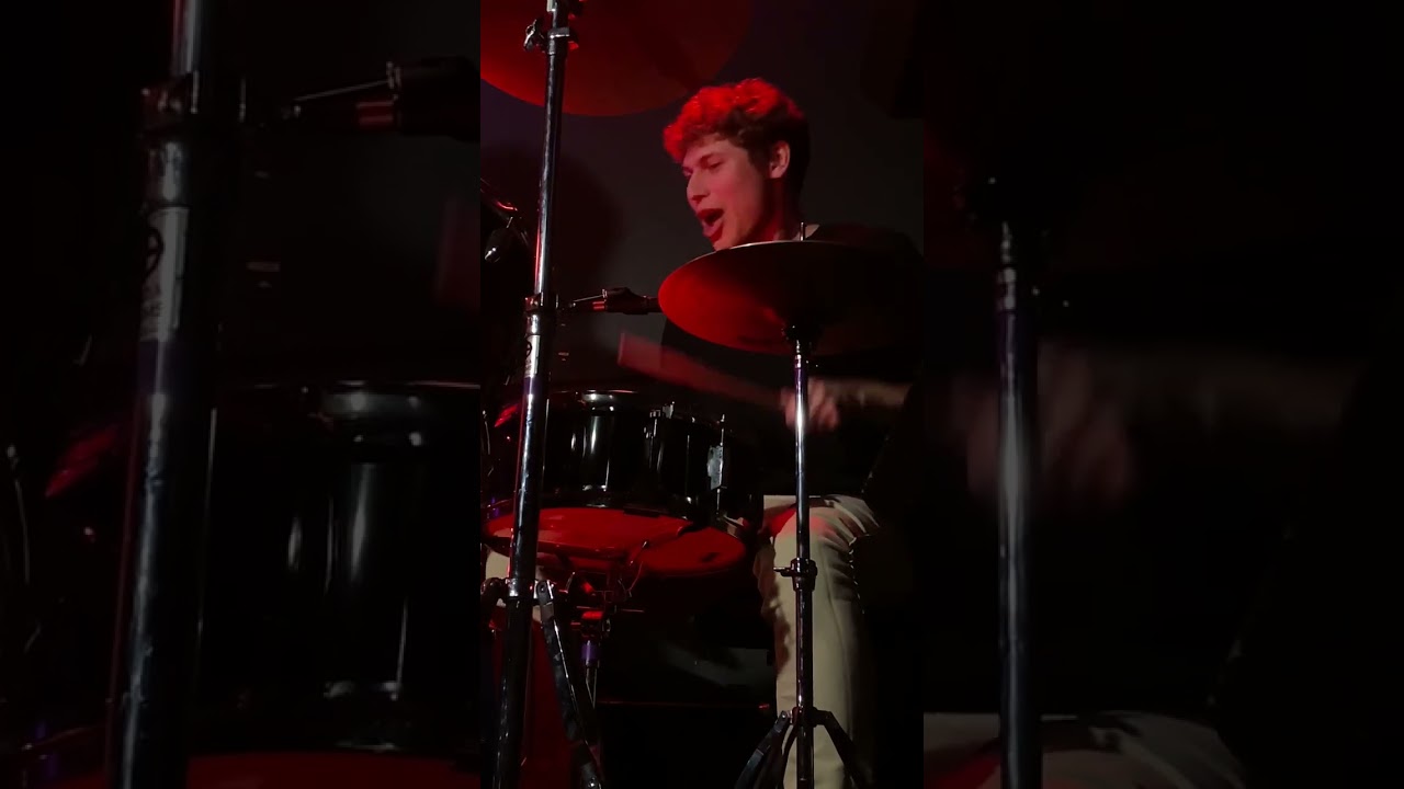 Music Farm video clip