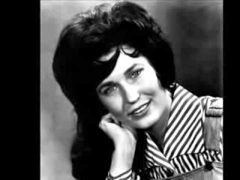 Loretta Lynn -- You're Lookin' At Country