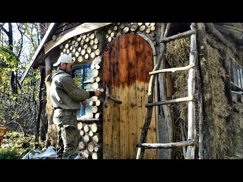 Домик в лесу | Покрасил дверь | Собрал лесной урожай