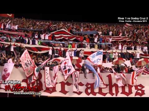 "Les demostramos lo que es River en las malas" Barra: Los Borrachos del Tablón • Club: River Plate • País: Argentina