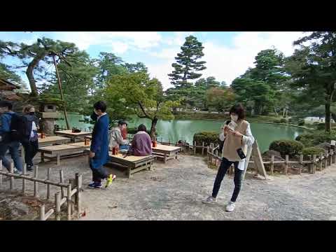 Walk in Kanazawa Kenrokuen Park - One of the Three Great Gardens of Japan - Fall 2022