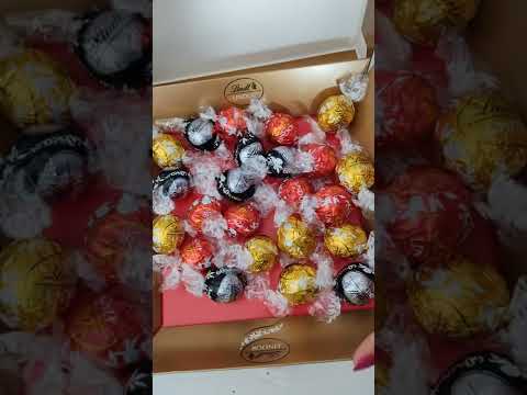 Lindt Chocolate Box unboxing 🍫#lindt #lindtchocolate #asmr
