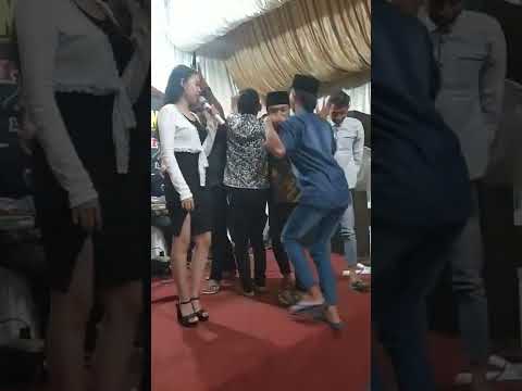 goyang mletre asikkkk...