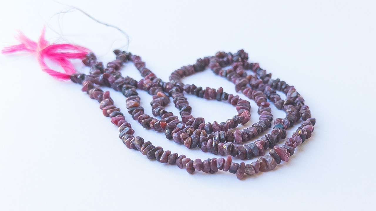 Ruby  | Chips | 4-4.5mm Bead Size | 44cm Strand Length | 107 Carats video