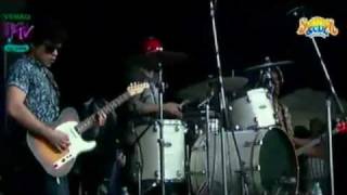 Dionne Bromfield - Foolin&#39;  Summer soul festival 2012 MTV