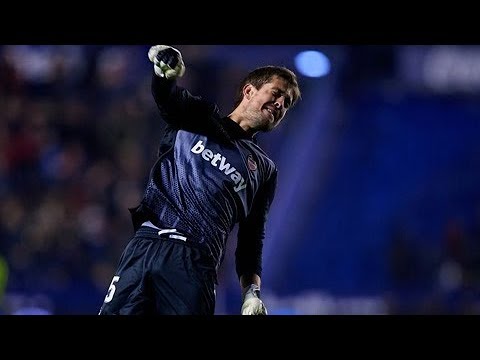 La Liga-goalkeeper's mistake in Gift Legaenes 1-0 Levante
