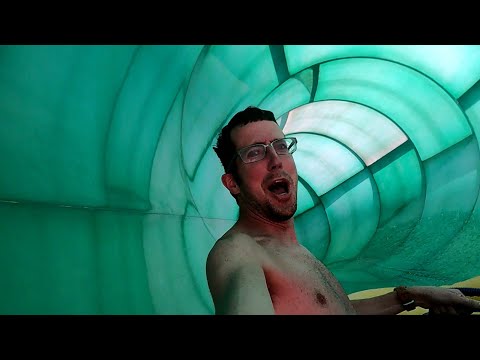 Puihi round raft family slide at Volcano Bay (March 17th, 2021)