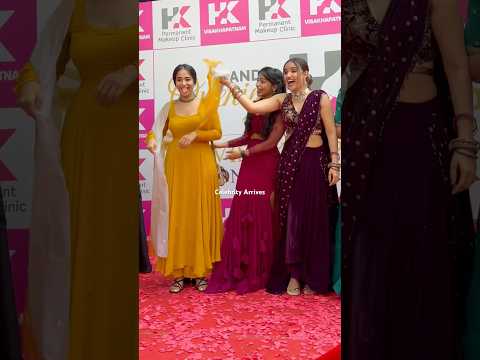 అరే ఏంట్రా ఇది deepthi Sunaina and siri hanmanth dancing in event | HK permanent vizag
