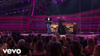 Download lagu Ella Langley, Riley Green - you look like you love me (Live at the CMAs) mp3