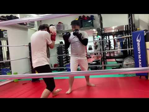 【格闘技】試合前の人とスパーリング