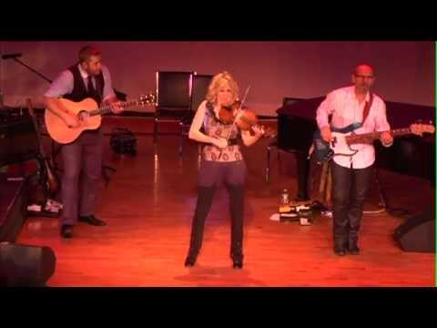 Juno-Award Winning Fiddler Natalie MacMaster brings her Talents to Port Washington, NY