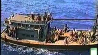 Vượt Biên Sau 30/4/1975 - thuyền vượt biển lênh đênh trong vịnh Thái Lan