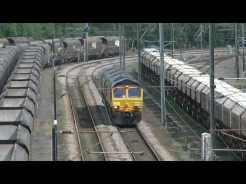 GBRf 66710, 66751, 66747, 66702 and 66711 shunting at Doncaster Down Decoy