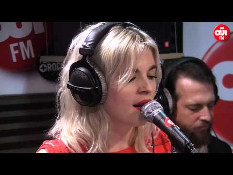 HollySiz - Tricky Game - Session Acoustique OÜI FM