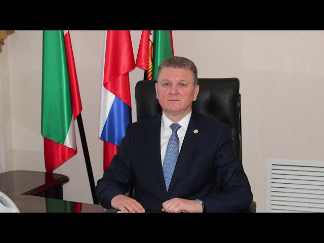 Алмаз Ахметшин  поздравляет жительниц Нурлата с наступающим Международным женским днём