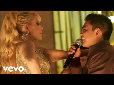 Los Ángeles Azules - Me Haces Falta Tú  ft.Yuri (De Plaza En Plaza)