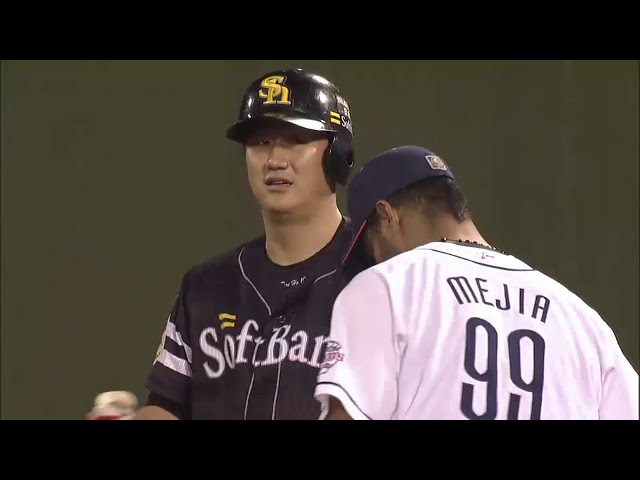 【6回表】ホークス・李大浩 2アウト2塁から 見事なセンター返し!! 先制タイムリーヒット!! 2014/8/7 L-H