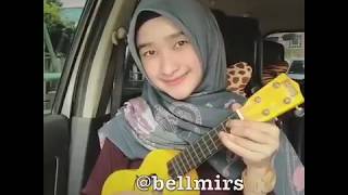 Download lagu lagu viral adek berjilbab biru cover bella almira mp3