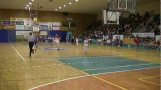 preview picture of video 'OLMA národní finále mladších minižákyň v basketbalu - Jičín 2012'