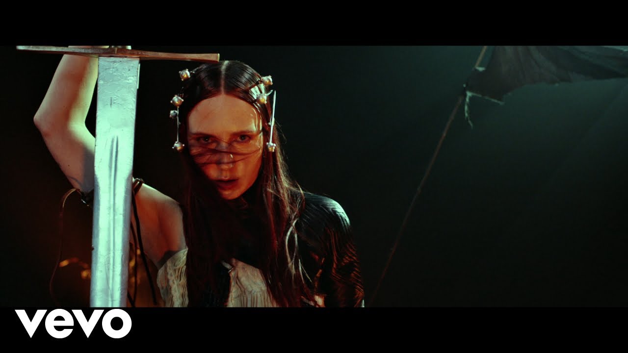 MØ — New Moon