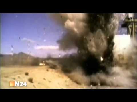 Flugzeug mit 800 km/h in Betonmauer