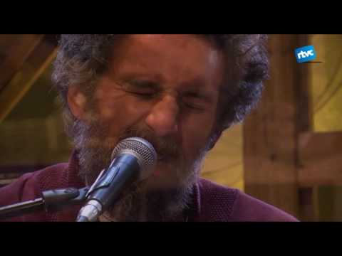 "Quan acaba en un descosit" - Estúpida Erikah (Somtresitu)