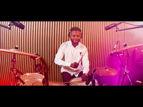 TOMBWAMA BATTERY COVER By ÉRICK TSHIMINYI Mufuta