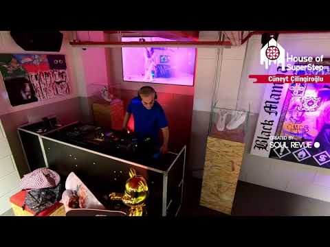 Cüneyt Çilingiroğlu recorded Live at House of Superstep
