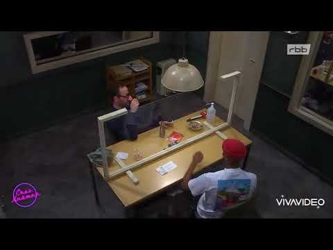 Beatrice Borelli, ohne Kippen flippt Teddy aus 😁