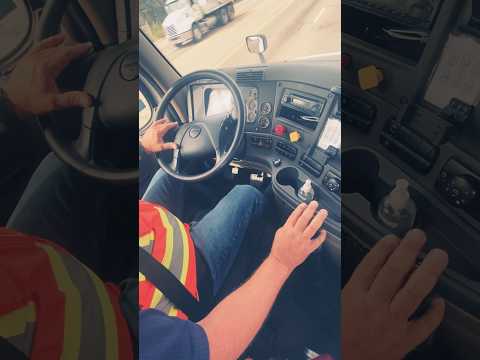 Shifting in a 13-speed truck 🚛 #truckdriver #alberta #transporttraining #melt #trucker