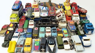 Frühling 2025. Einkaufen von alten Druckgussmodellen und Teilen auf Flohmärkten in Krakau.