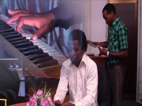 AMANI KAPAMA ft CELINA, BEAUTY & BOMBY. "FANYA TENA"