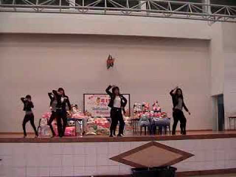 Gee+Genie - ABIGAIL cover SNSD First stage @ Marie Upatham School .MPG