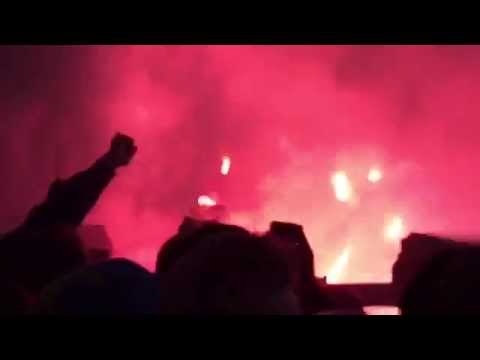 Pyroshow der Schalker im VfB-Gästeblock