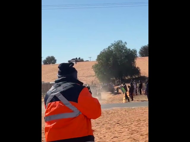 Vídeo relacionado con Dune Buggy Patriotic Camouflage Sand Dune Car Race And Evento Camiseta