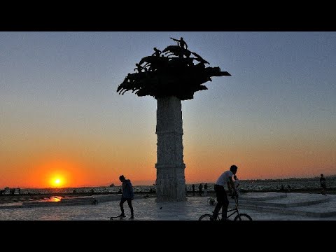 İZMİR'İN EN MEŞHUR BÖLGESİ, ALSANCAK KORDON BOYUNU MUTLAKA GEZELİM GÖRELİM /  (31.12.2021)