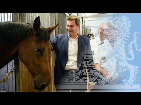 Ministerpräsident Dr. Söder bei der Reiterstaffel München - Bayern