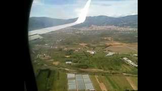 preview picture of video 'Atterraggio all'aeroporto Sant'Eufemia di Lamezia Terme.wmv'