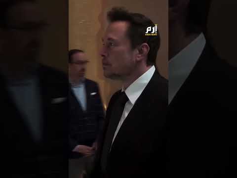 أعادت محكمة أمريكية حزمة أجور بقيمة 56 مليار دولار للرئيس التنفيذي لشركة "تيسلا" إيلون ماسك، في حكم يعاكس قرارًا قضائيًا سابقًا كان قد حرم أغنى رجل في العالم من هذه التعويضات.. | 