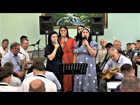 Întâlnirea Cântăreților -Vălani de Pomezeu -Bihor  Familia Lazea