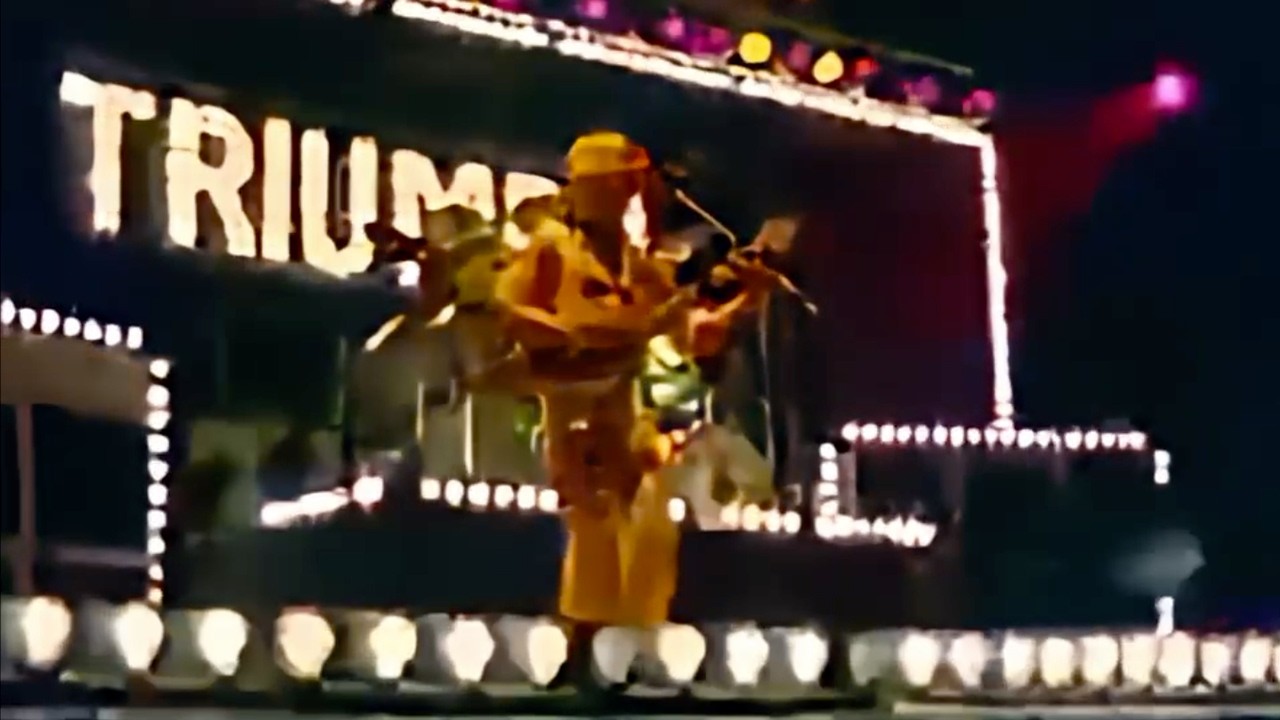 Triumph - Movin' On (Extended Edit) MV
