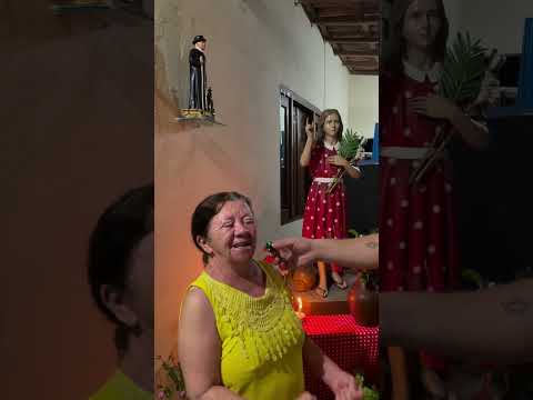 Peregrinação com a imagem da Menina Benigna, em Barbalha, no Ceará! #meninabenigna #santanadocariri